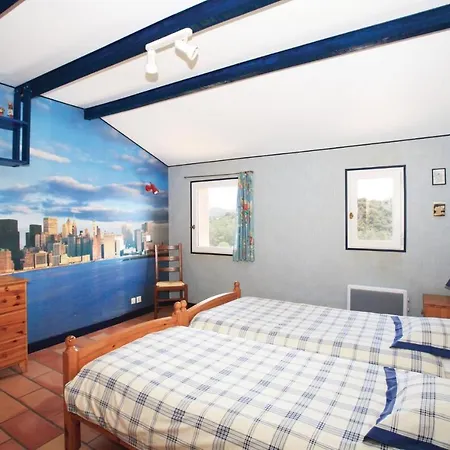 4 Bedroom Awesome In Roquebrun