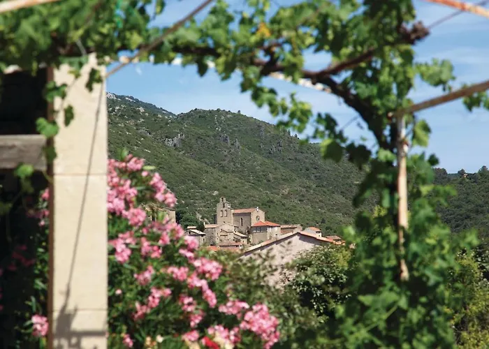 4 Bedroom Awesome In Feriehus Roquebrun